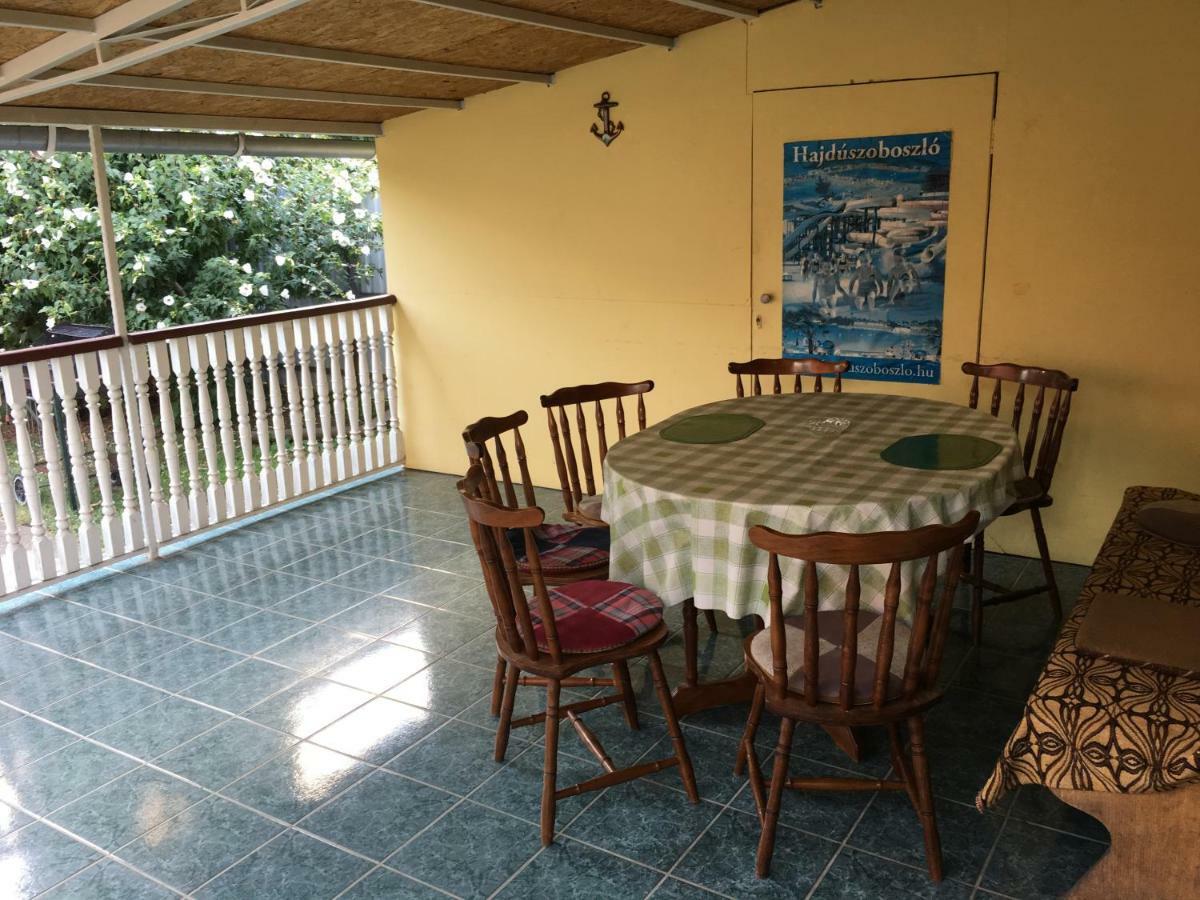 Emmy Apartman Hajdúszoboszló Buitenkant foto
